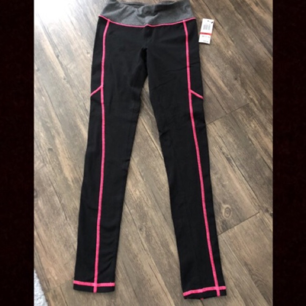 Material Girl women’s workout Leggings NWT.  Sz XS